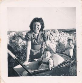 Anne, Tania and Carlo Despott in the countryside