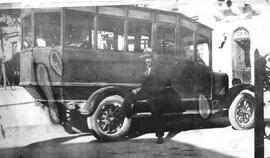 Rear view of bus 140 on Gozo