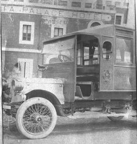 Bus 270 outside the Marfa Palace Hotel