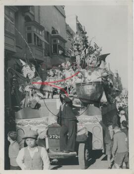 Children on Carnival float