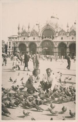 Postcard showing Basil Rosser and his wife Doris on their honeymoon