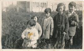 Maurice Mifsud Bonnici with his siblings