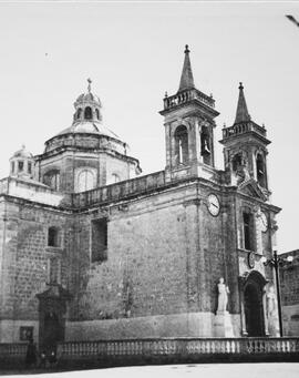 Knisja Parrokkjali San Leonardu