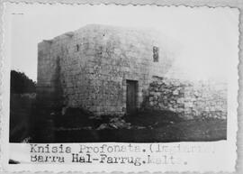 Knisja profanata mgarrfa barra Hal Farrug